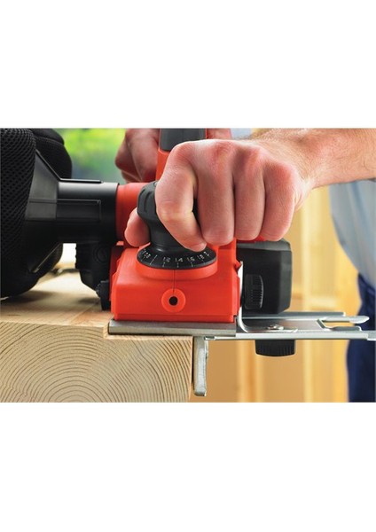 Black & Decker KW750K-QS 750W Planya