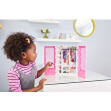 Barbie'nin Pembe Gardırobu, Taşınabilir Moda Oyuncağı 3-8 Yaş Arası İçin GBK11