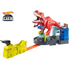 Hot Wheels T-Rex Saldırısı Oyun Seti, Eğlenceli Ses Efektleriyle Dönen Dinozor GFH88