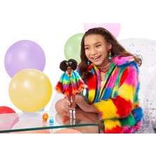 Barbie Extra - Gökkuşağı Renkli Ceketli Bebek, Fino Figürü İle, 3-9 Yaş Arası Kızlar İçin İdeal Bir Hediye GVR04