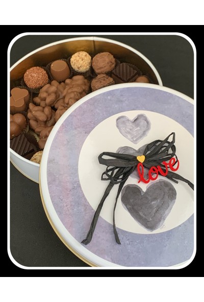 Gift Lokum Siyah Kalpli Tinbox Çikolata