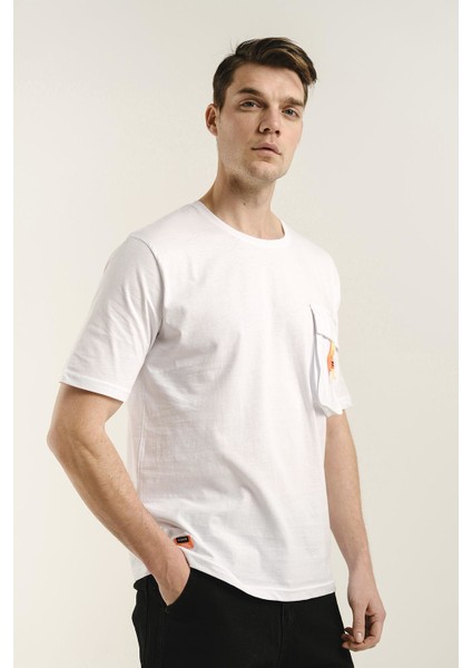 Aldrich Körüklü Cep Detaylı Bisiklet Yaka Erkek Comfort Fit Tshirt