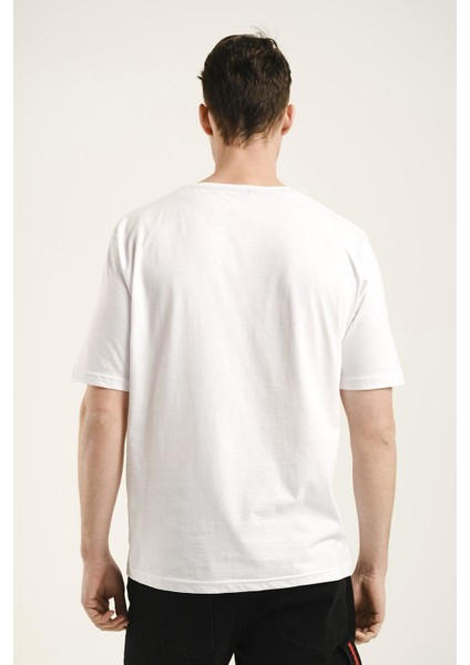 Aldrich Körüklü Cep Detaylı Bisiklet Yaka Erkek Comfort Fit Tshirt modelleri