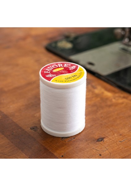 500 Metre Polyester Dikiş İpliği Beyaz modelleri