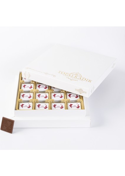 İsme Özel Sargılı Madlen Hediyelik Çikolata 32 Madlen Çikolata fiyatları