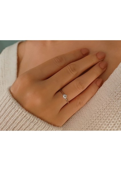 F Renk 0,26 Karat Pırlanta Tektaş Yüzük 0423R0106