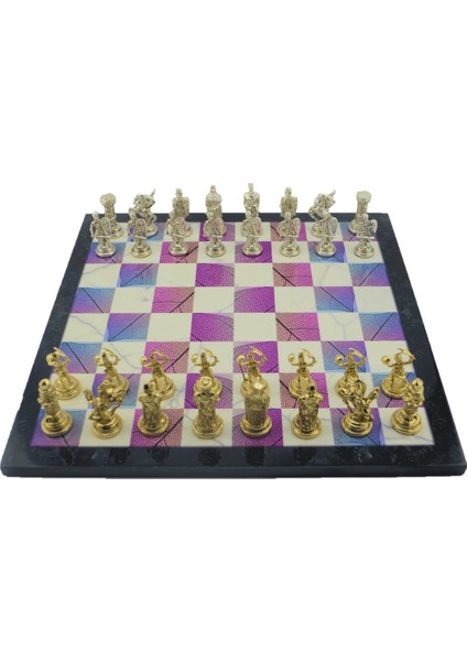 Metal Satranç Takımı Orta Boy Osmanlı Bizans Figürlü Parlak Satranç Taşı ve Mdf Bahar Desenli Satranç Tahtası fiyatları