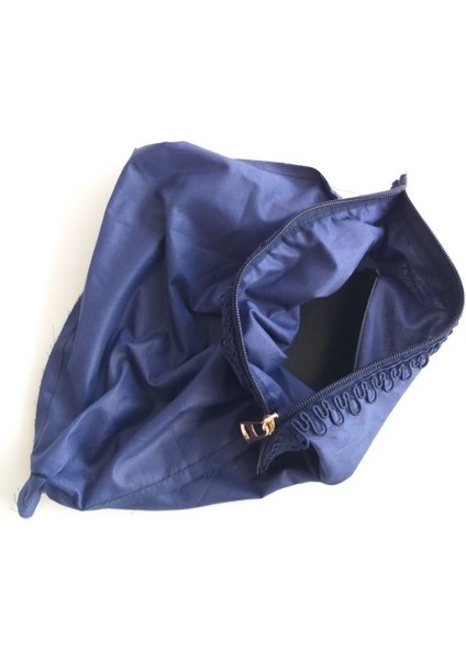 Lacivert 28X28 Cm, Dikilmiş Halde, Fermuarlı Astar