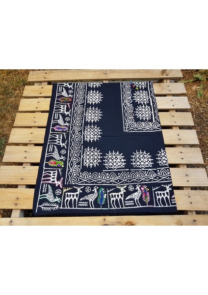 BE.1942 Tasarımı Siyah Tokat Taş Baskı Masa Örtüsü BEG 2398