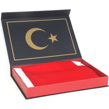Türk Bayrağı Istiklal Marşı Yazılı Özel Kutulu