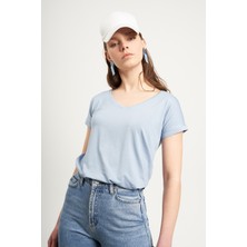 Tena Moda Kadın Mavi V Yaka Geniş Salaş Tişört