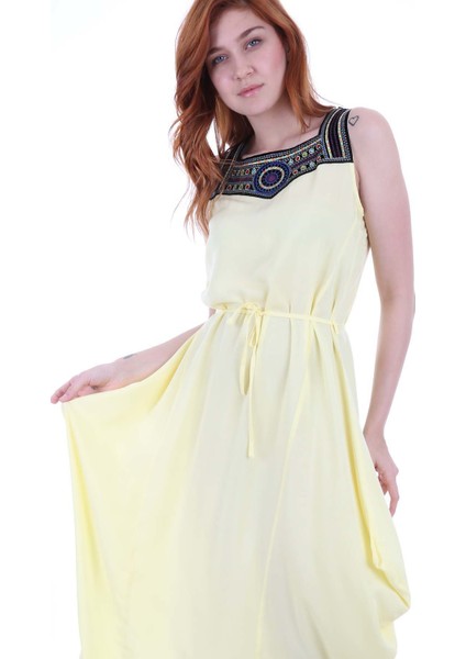 1512 Önü Nakışlı Elbise