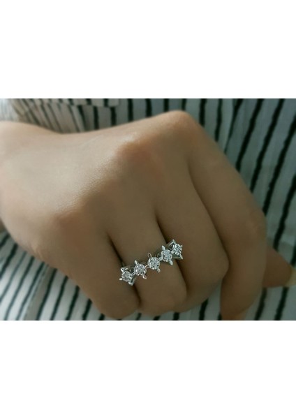 1,25 Karat Görünümlü Pırlanta 5 Taş Yüzük 0423R0123