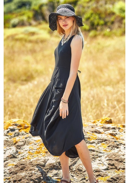 Asimetrik Etek Ucu Kayık Yaka Cepli Elbise