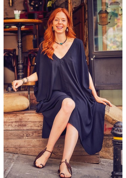 Otantik Desenli Sırt Dekolteli Uzun Elbise modelleri