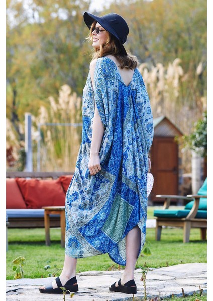 Otantik Desenli Sırt Dekolteli Uzun Elbise fırsatları