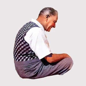 Ayaklı Atatürk Maketi - 90cm