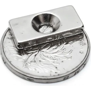 Dünya Magnet 20X10X4X5 Köşeli Havşa Delikli Güçlü Neodyum Mıknatıs - Vida Atılabilir Mıknatıs