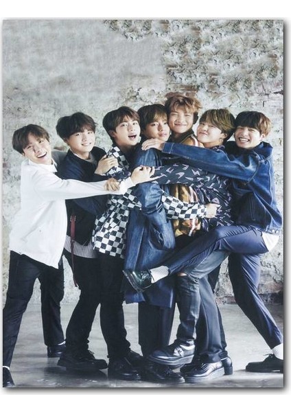Ahşap Tablo Bts Koreli Gençler Sarmaş Dolaş