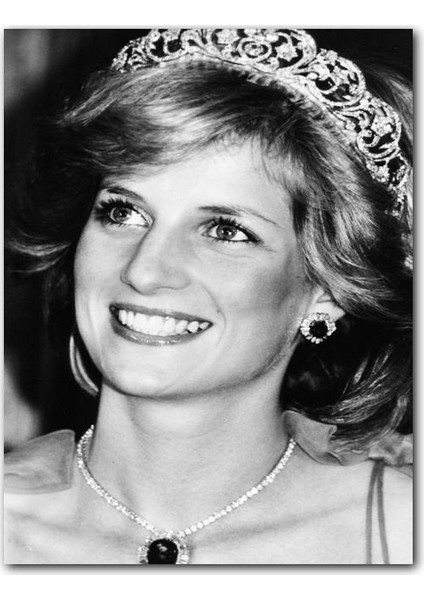 Ahşap Tablo Princess Diana Tacı ve Kolyesi