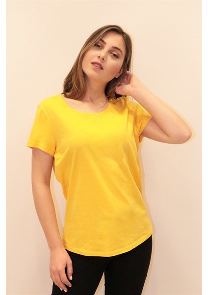 Kadın Sarı Bisiklet Yaka Basic T-Shirt