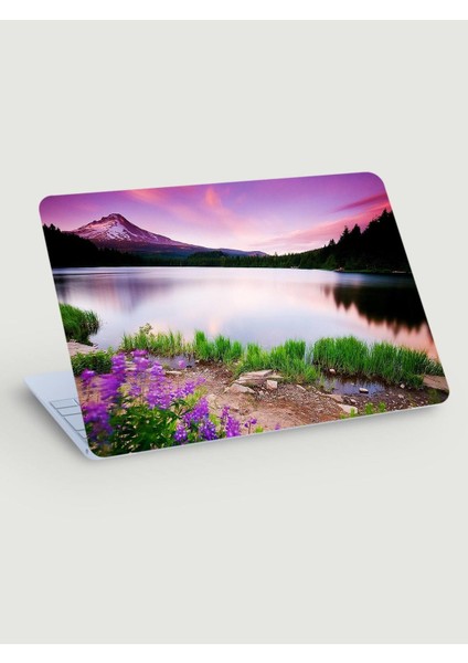Muhteşem Manzara Vadi ve Göl Laptop Sticker 2