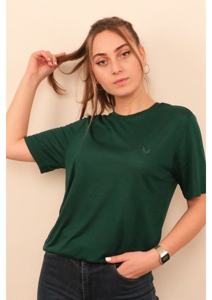 Kadın Yeşil Bisiklet Yaka T-Shirt fiyatları