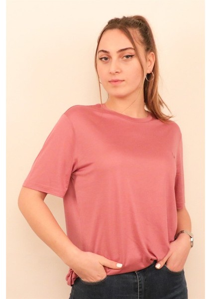 Kadın Gülkurusu Bisiklet Yaka T-Shirt modelleri