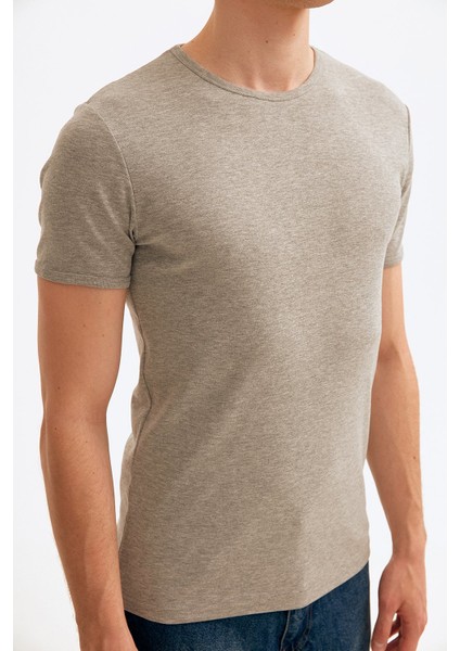 Bisiklet Yaka Basic Tshirt indirimleri