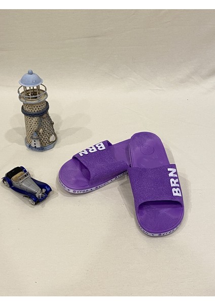 Brn Yazılı Terlik fiyatları