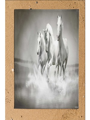 Osso Beyaz Gri Koşan Atlar 3D Desenli Banyo & Plaj Havlusu