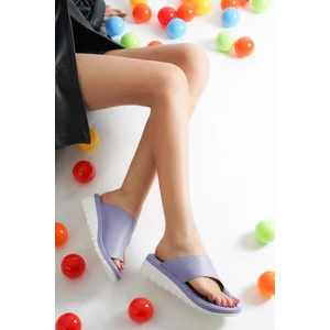 Nora Parmak Arası Comfort Terlik