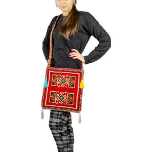 Otantik Vintage Etnik Kilim Desen Püsküllü Omuz ve Postacı Çantası Kırmızı