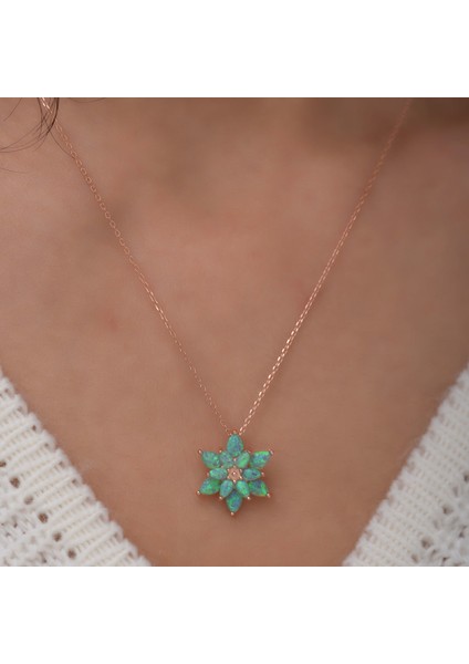 925 Ayar Opal Taşlı Gümüş Lotus Kolye