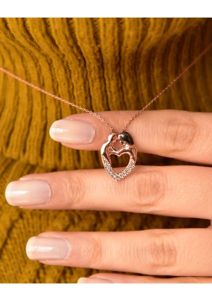 925 Ayar Gümüş Beyaz Taşlı Kalp Sarmalı Anne Çocuk Kadın Kolye