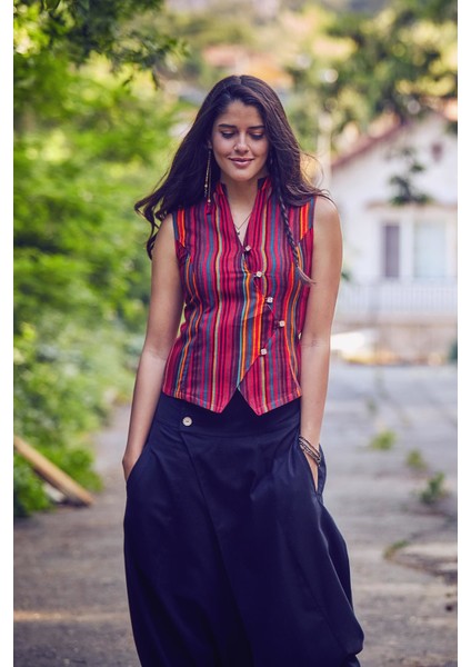 Hakim Yaka Çapraz Düğmeli Kolsuz Bluz fiyatları