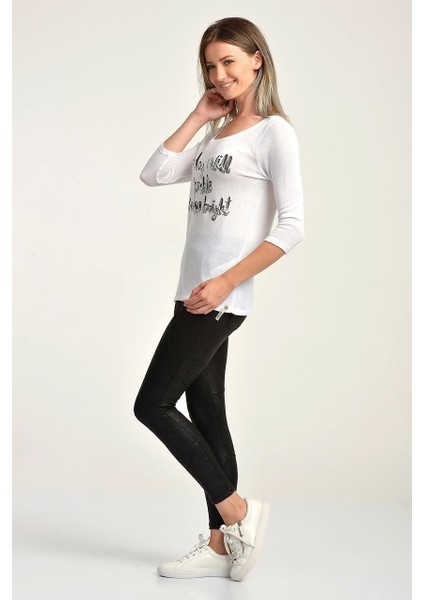 Baskılı ve Pul Nakışlı Uzun Kol T-Shirt Beyaz - M modelleri