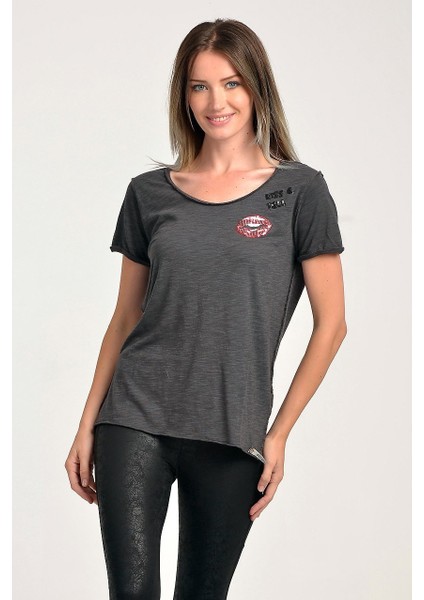 Kıss & Tell Nakışlı, Flamlı, Kısa Kol T-Shirt Gri - Xs