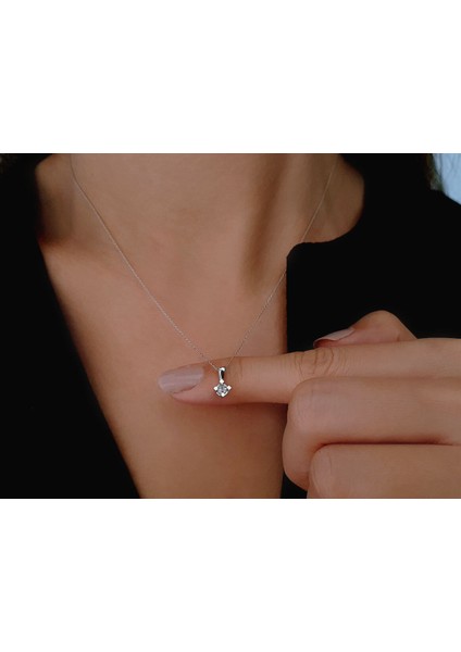 0,10 Karat Pırlanta Tektaş Kolye 0417P0041
