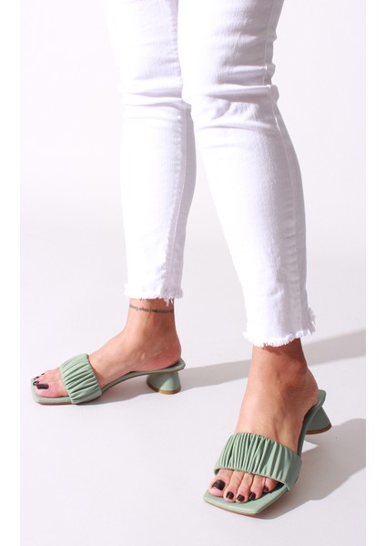 Plus Yeşil Cilt Kadın Terlik