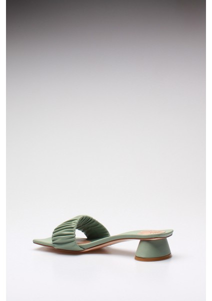 Plus Yeşil Cilt Kadın Terlik fırsatları