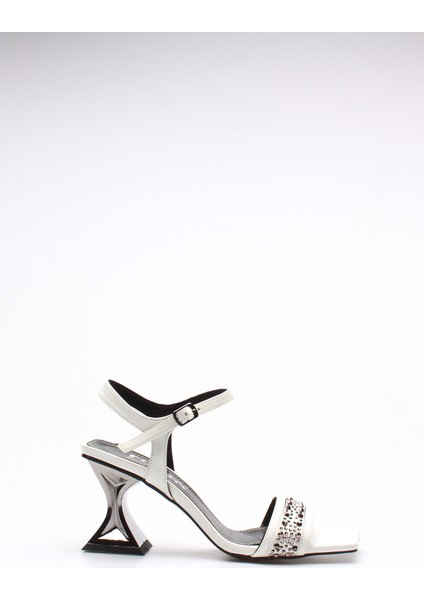 Plus Beyaz Kırışık Rugan Kadın Topuklu Ayakkabı fiyatları