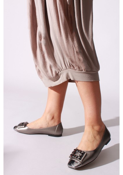 Plus Platin Kırışık Rugan Kadın Babet