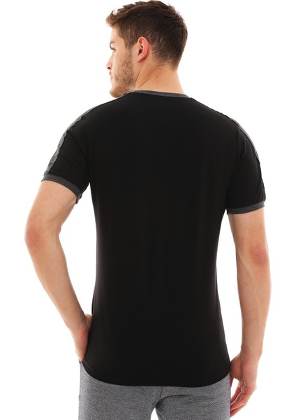 Erkek T-Siyah modelleri
