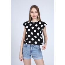 Neslice Kadın Beyaz Puantiyeli Vatkalı T-Shirt