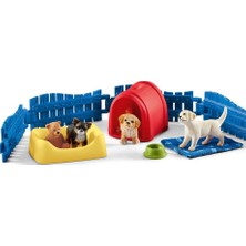 Schleich Yavru Köpek Kulübesi 42480