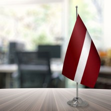 Özgüvenal Letonya Masa Bayrağı Direksiz 15 x 22,5 cm