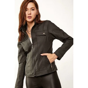 Giyim Dünyası Kadın Hakim Yaka Deri Mont Siyah