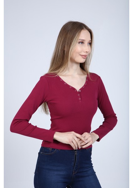 Kadın Mürdüm Yakası Çıtçıt Detaylı Uzun Kol T-Shirt fırsatları