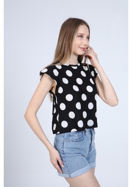 Kadın Beyaz Puantiyeli Vatkalı T-Shirt fiyatları